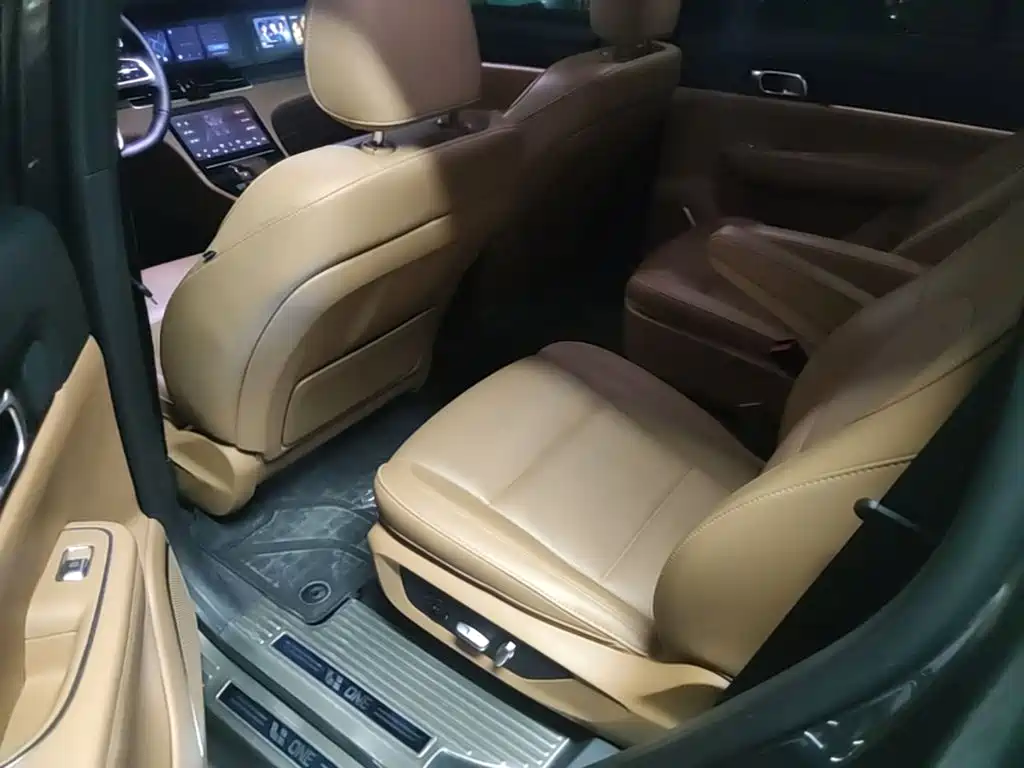 Li Auto Li ONE — миниатюра 19