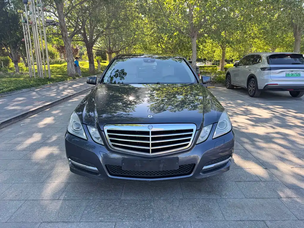 Mercedes-Benz E-Class E 2010 E 300 L Fashion