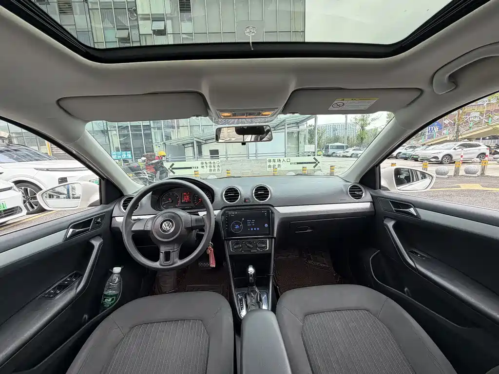 Volkswagen Jetta — миниатюра 5