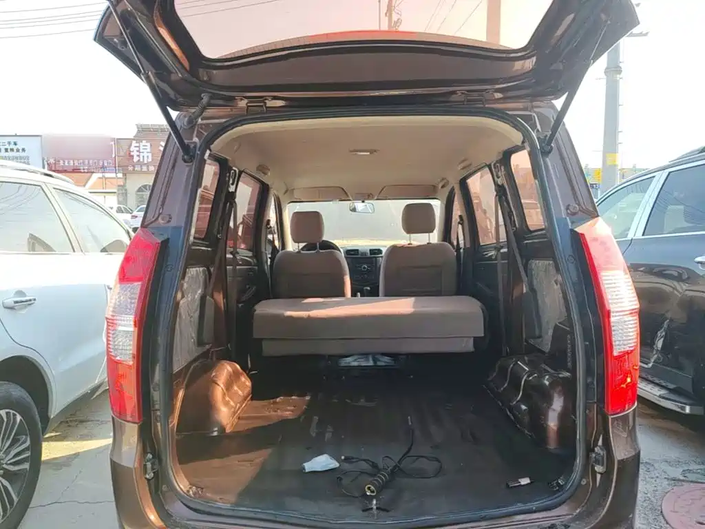 Wuling Hongguang — миниатюра 19