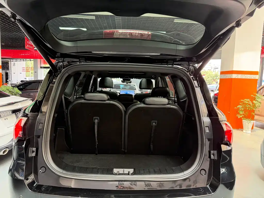 Geely Haoyue L — миниатюра 9