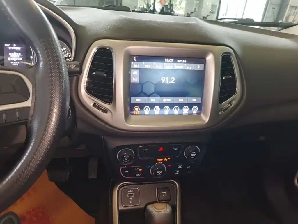 Jeep Compass — миниатюра 13