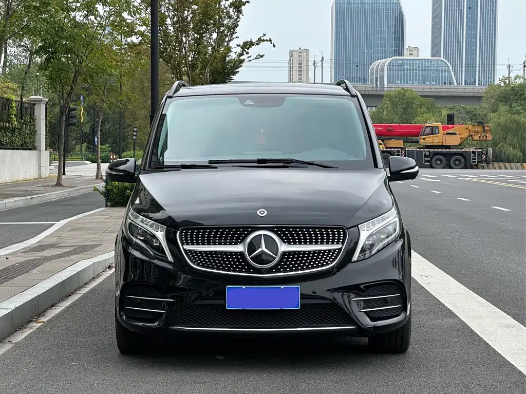 Mercedes-Benz V-Class — миниатюра 2