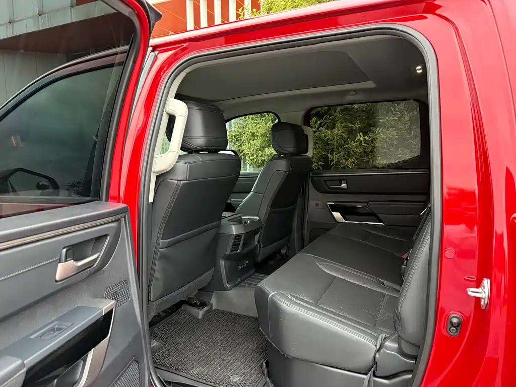 Toyota Tundra 2023 3.5L AT