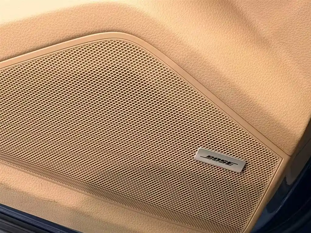 Porsche Cayenne Hybrid — миниатюра 18