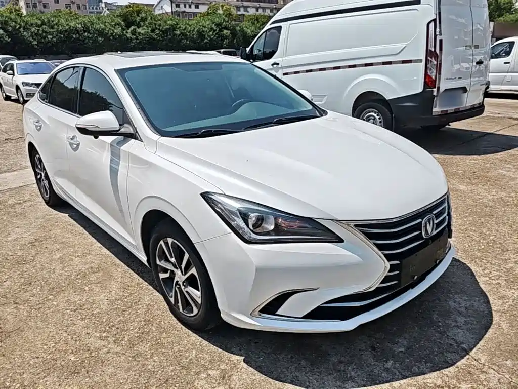 Changan Eado — миниатюра 4