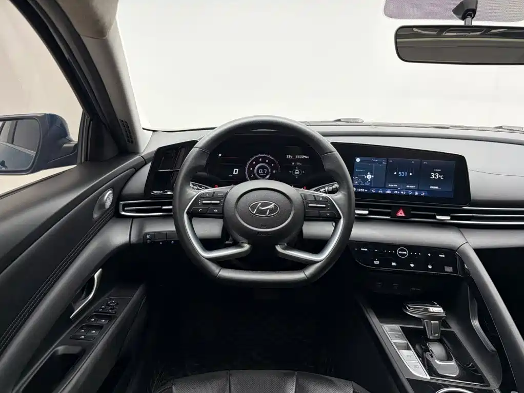 Hyundai Elantra — миниатюра 17