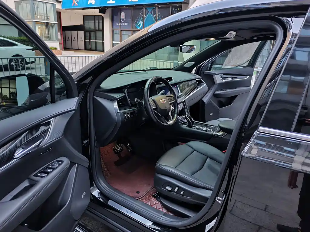 Cadillac XT6 — миниатюра 9