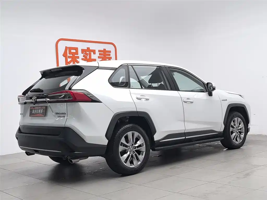 Toyota Wildlander 2022 2.5L E-CVT Luxury PLUS