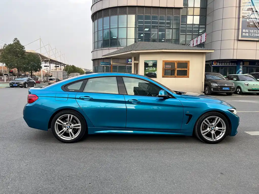 BMW 4 SERIES