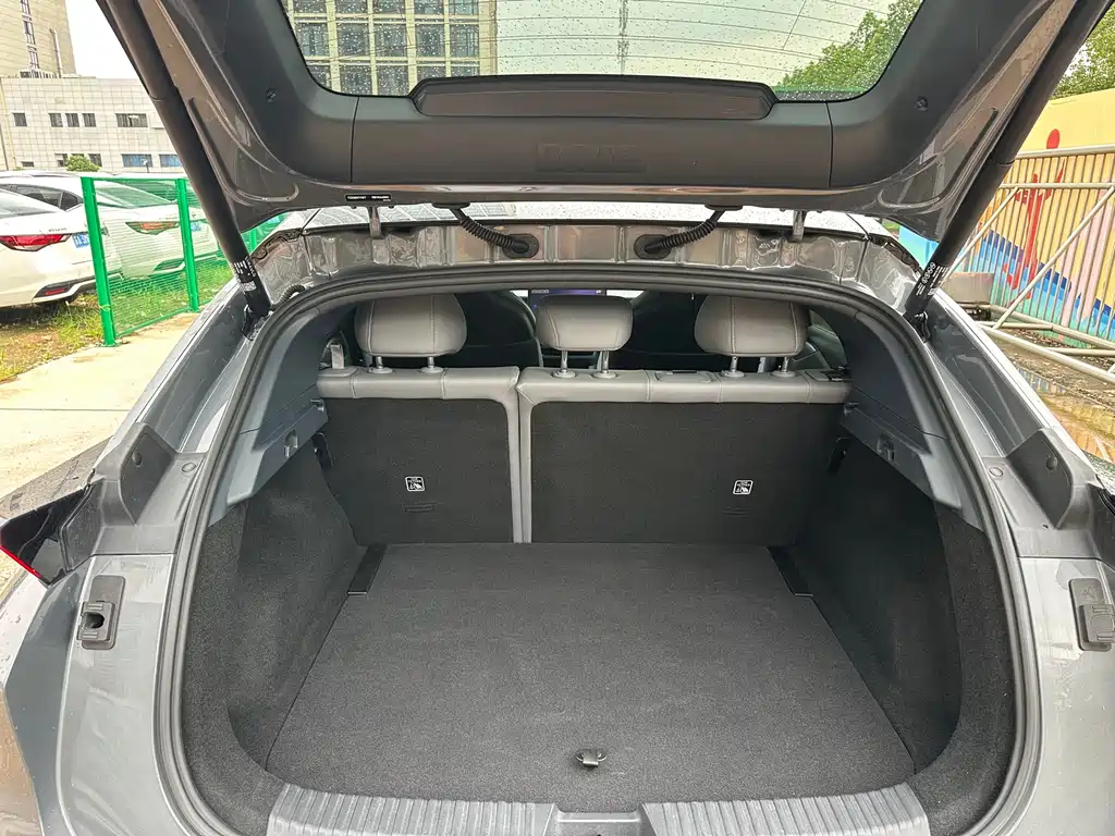 Lynk & Co Z20 — миниатюра 12