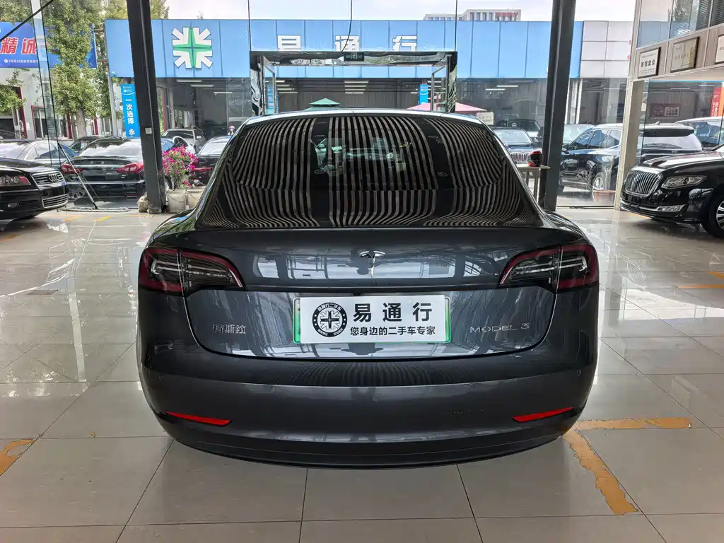 Tesla Model 3 — миниатюра 13