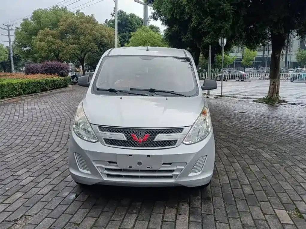 Wuling Rongguang V — миниатюра 2