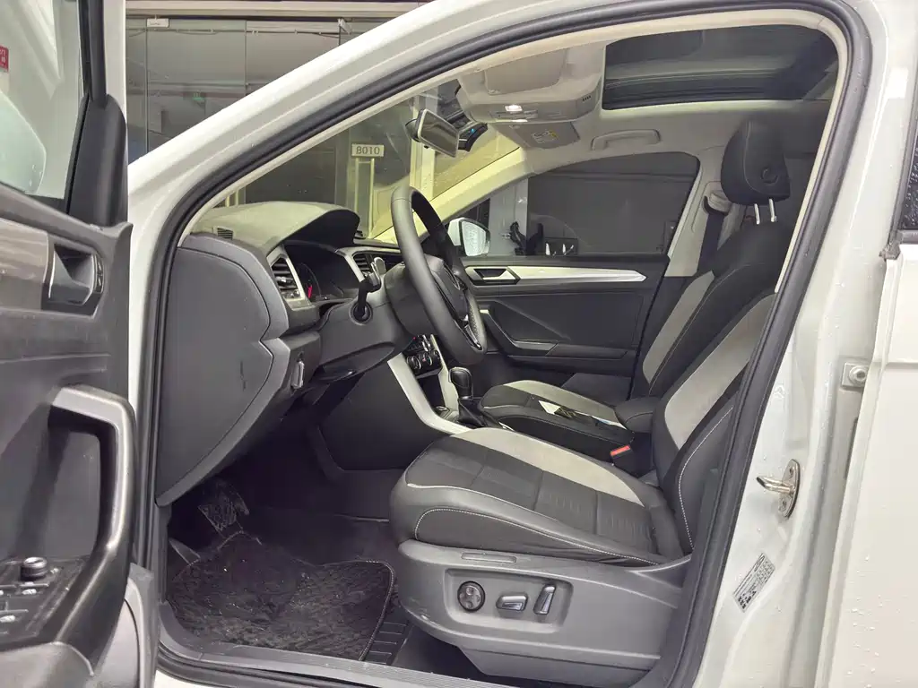 Volkswagen T-Roc 2021 280TSI DSG Luxury Smart Connect