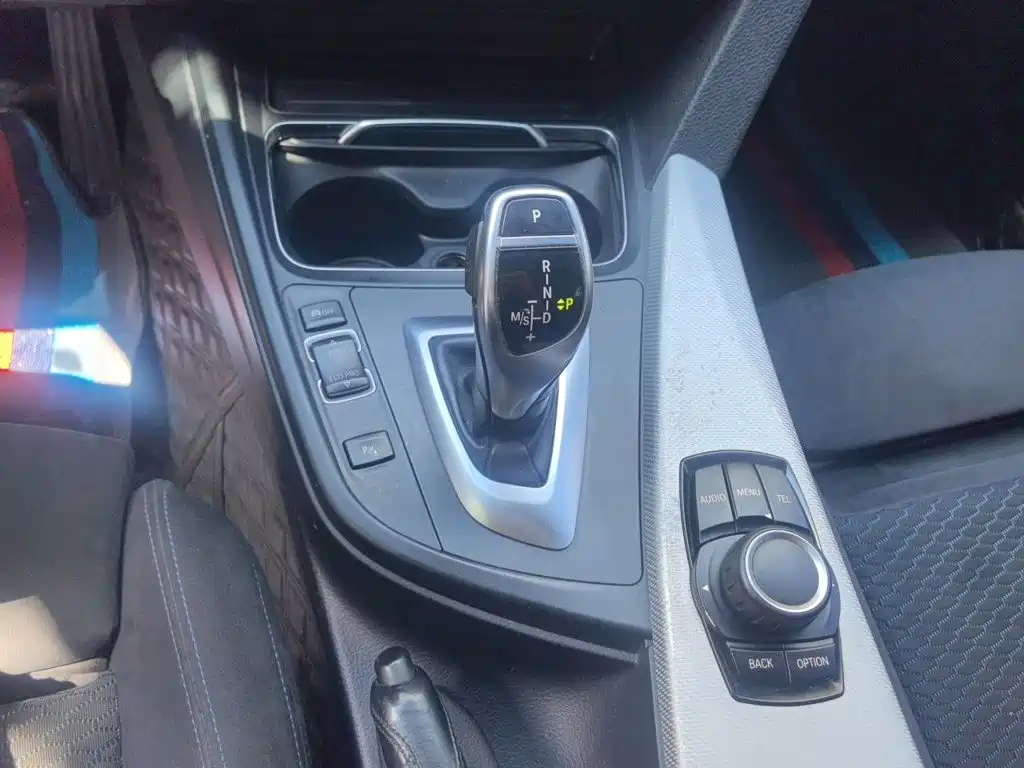 BMW 3 Series — миниатюра 7