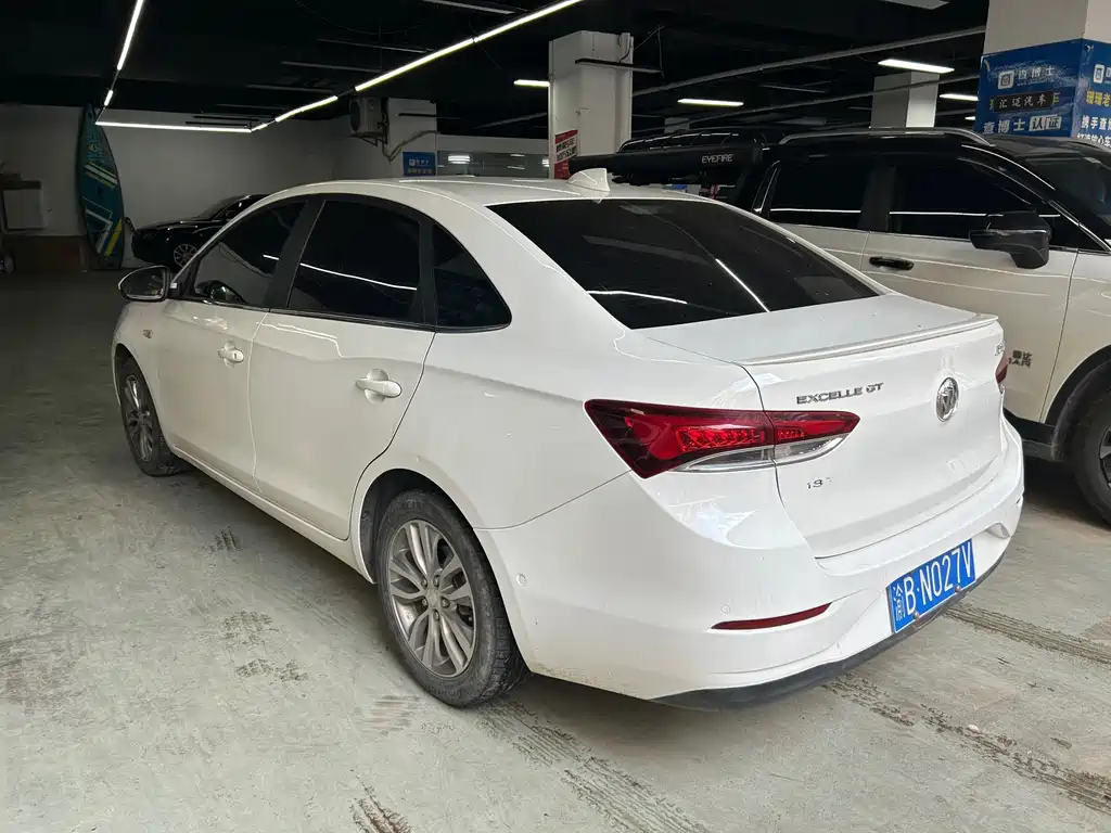 Buick Excelle — миниатюра 6