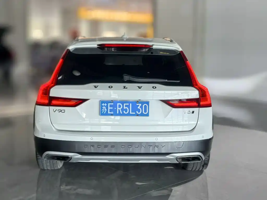 Volvo V90 — миниатюра 6