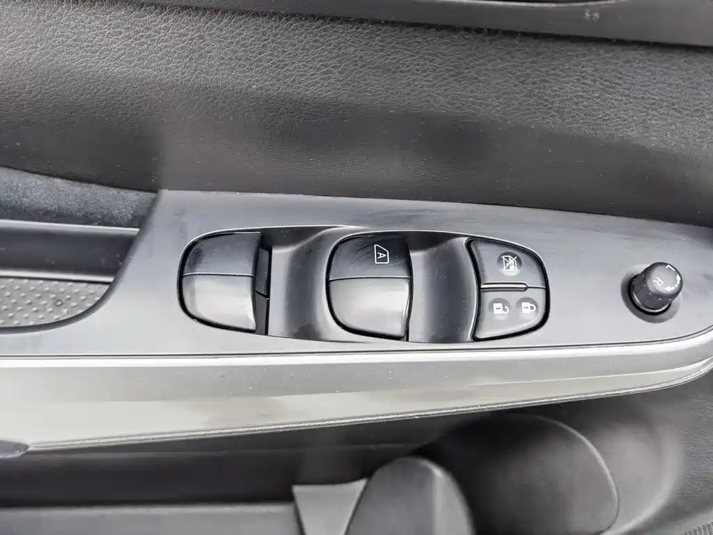 Nissan Navara — миниатюра 9
