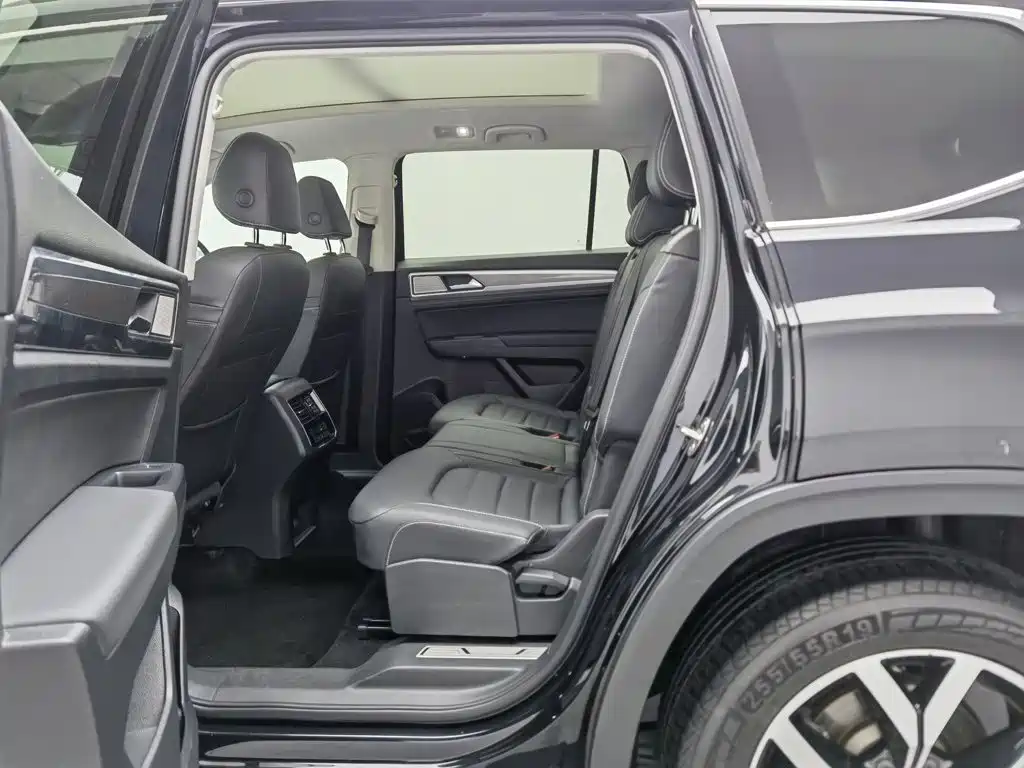 Volkswagen Teramont — миниатюра 15