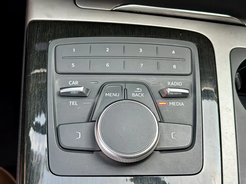 Audi Q7 — миниатюра 34