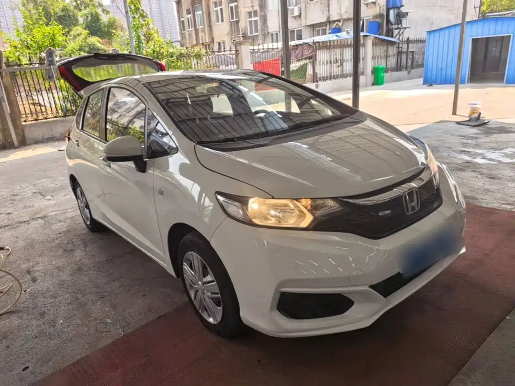 Honda Fit — миниатюра 4