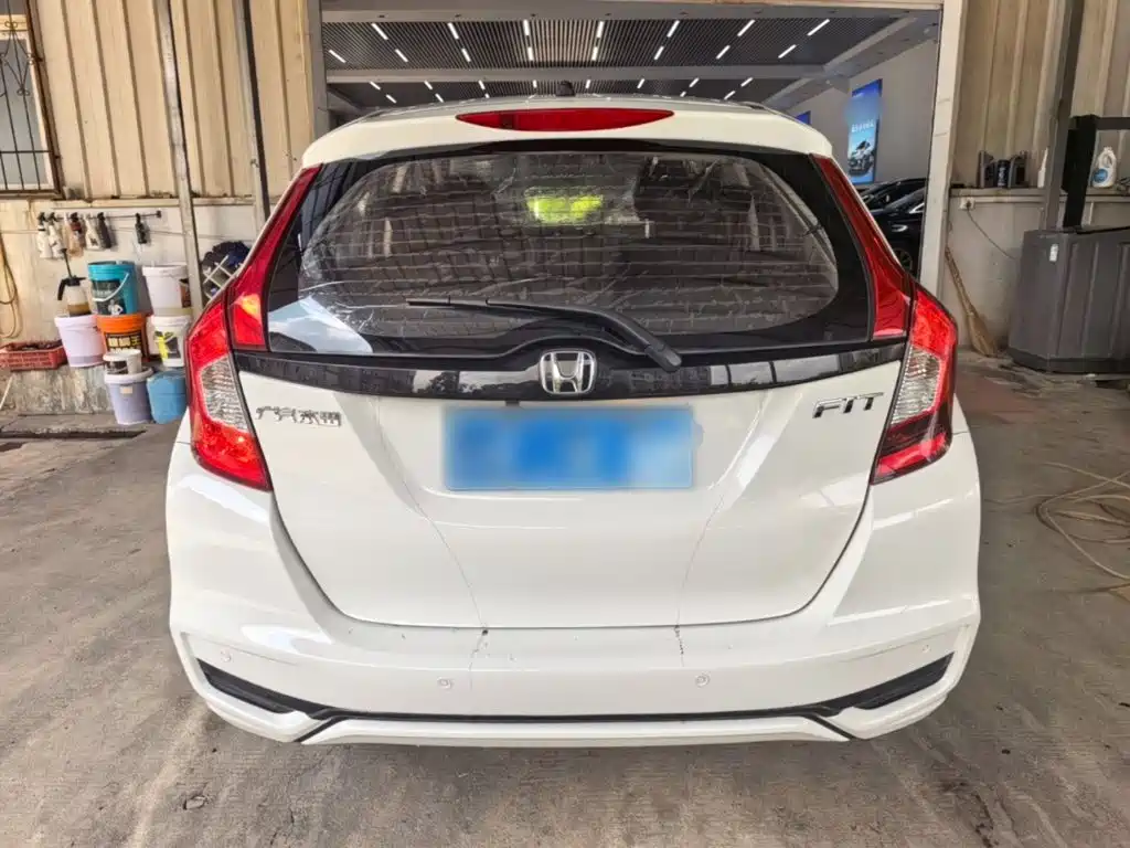 Honda Fit — миниатюра 6