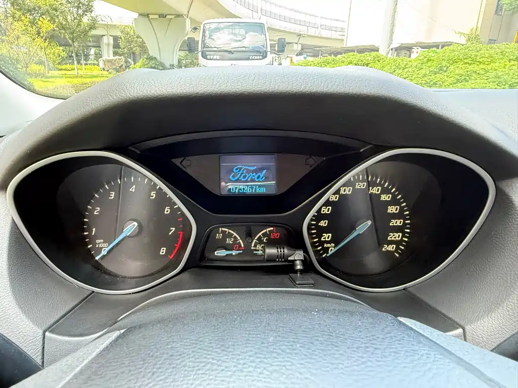 Ford Focus Hatchback 1.6L Auto Comfort Type, фото 10
