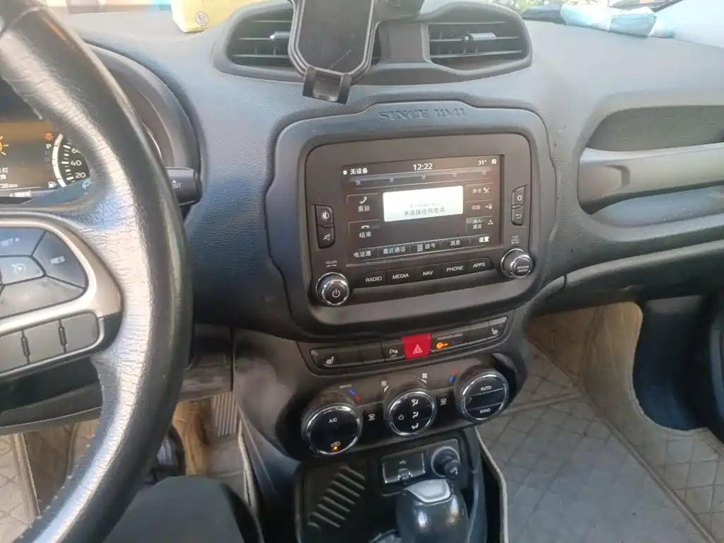 Jeep Renegade — миниатюра 9