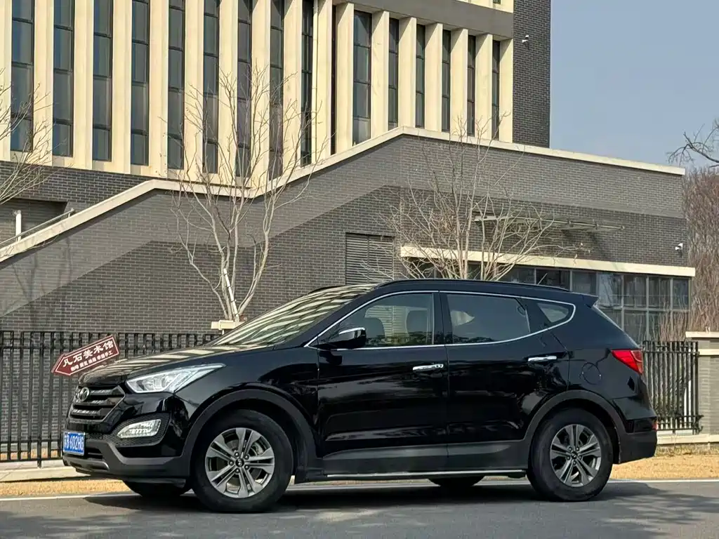 Hyundai Santa Fe — миниатюра 3