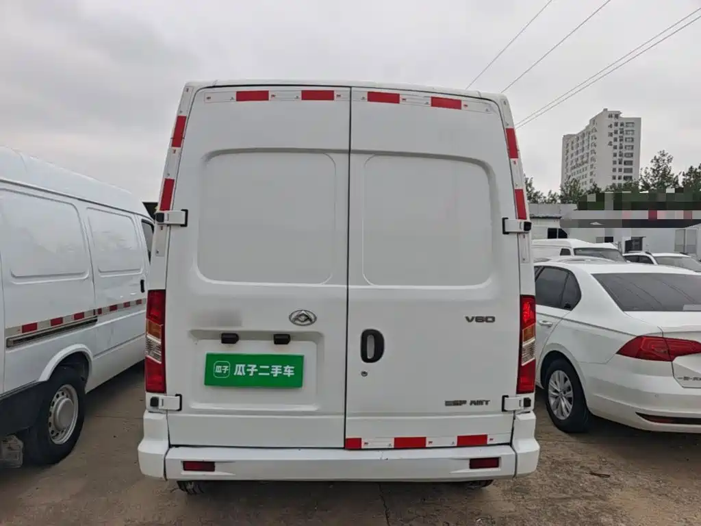 MAXUS V80 — миниатюра 6