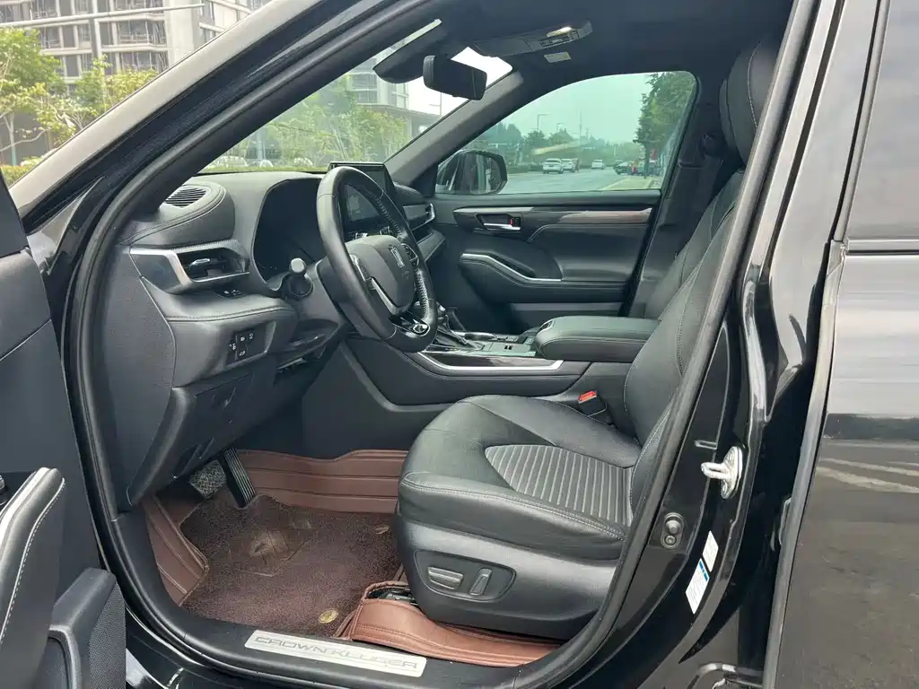 Toyota Crown Kluger — миниатюра 2
