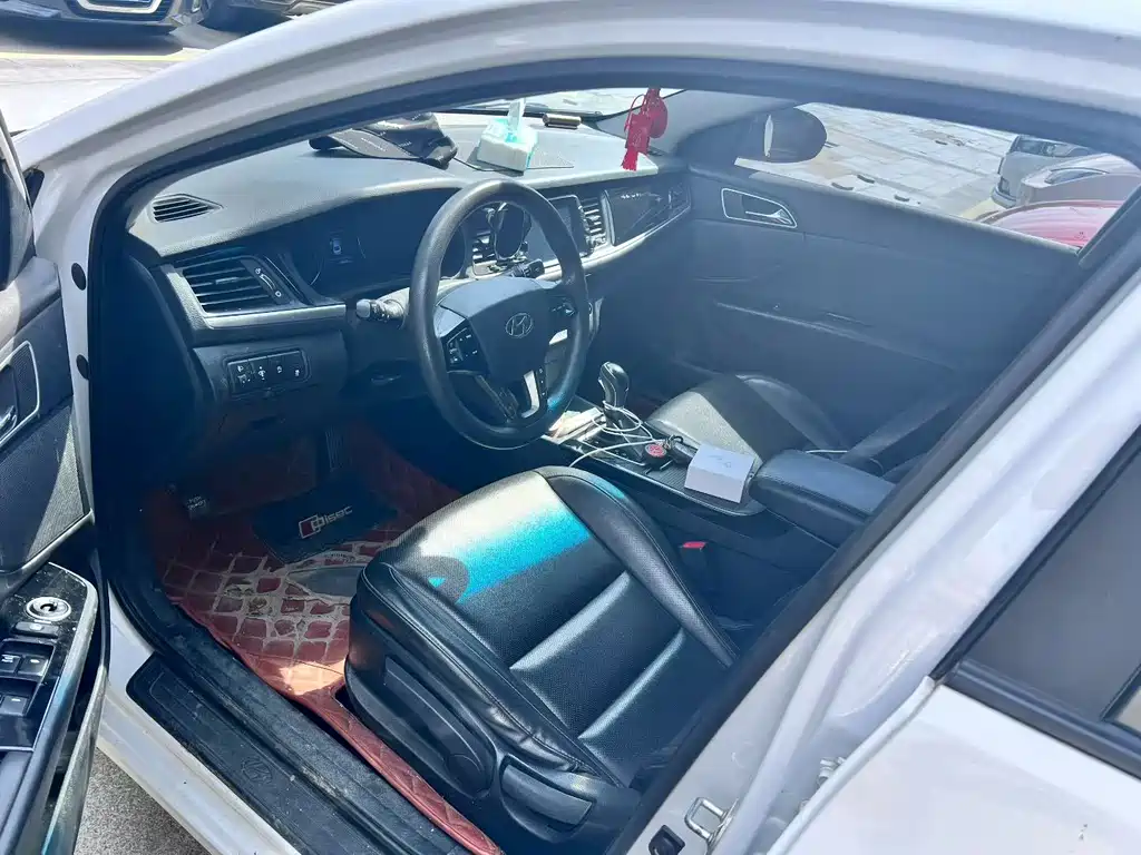 Hyundai Mistra — миниатюра 5