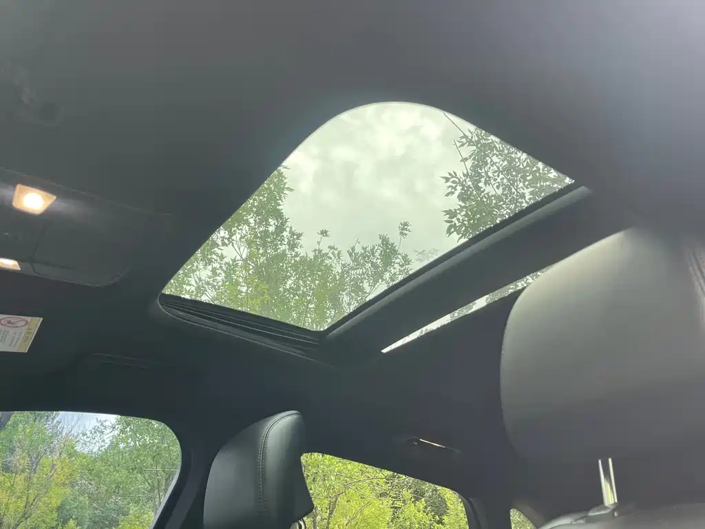 Lincoln MKC — миниатюра 19