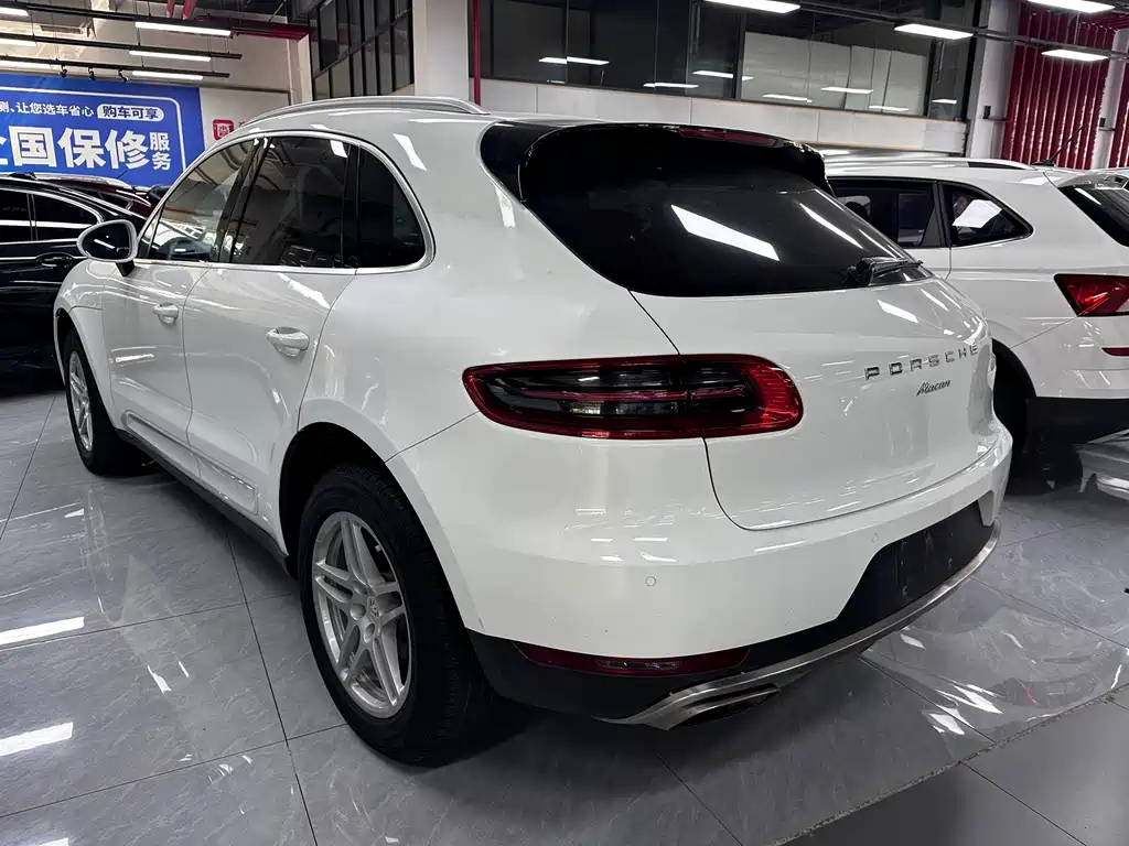 Porsche Macan — миниатюра 13
