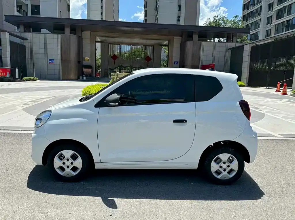 Roewe Clever — миниатюра 3