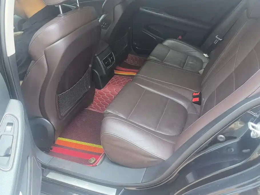 Hongqi Hongqi H7 — миниатюра 11