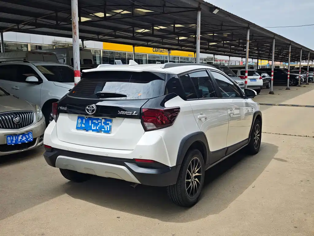 Toyota Yaris L — миниатюра 7