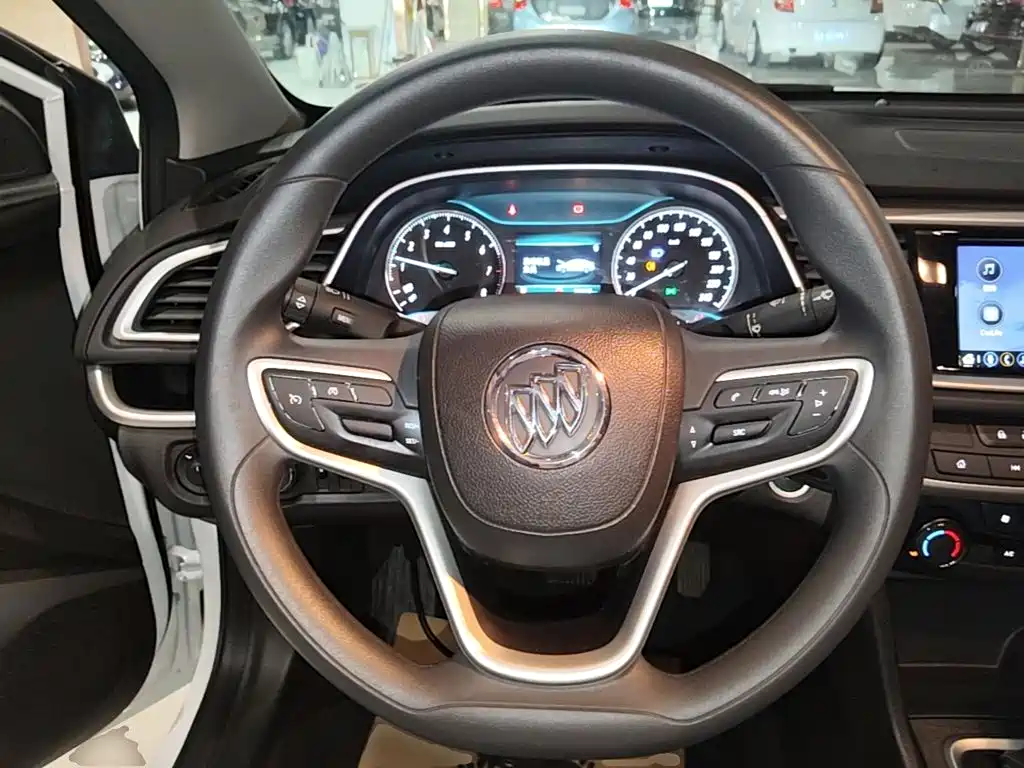 Buick Excelle — миниатюра 11