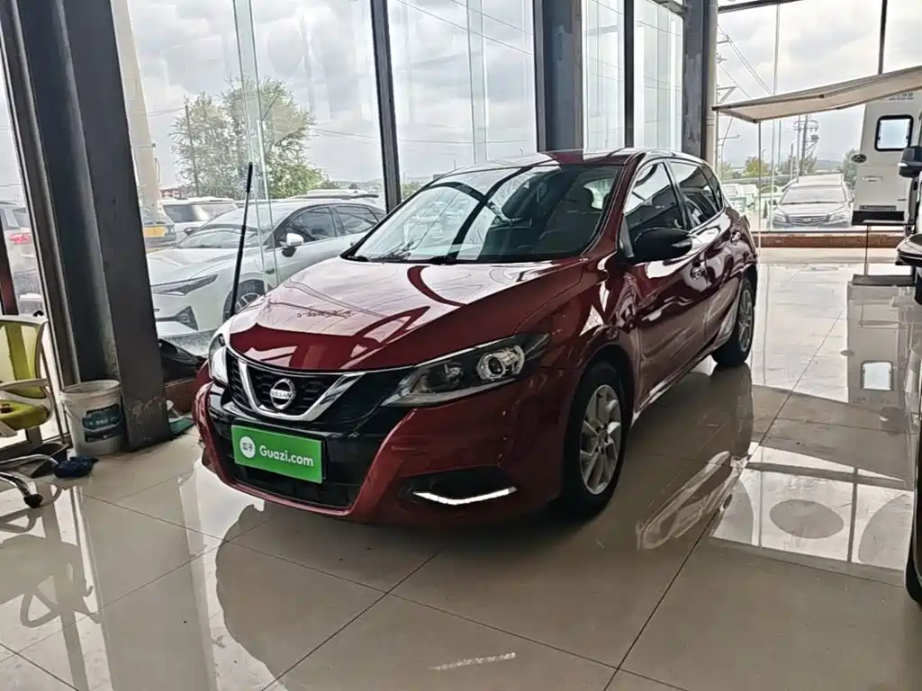 Nissan Tiida — миниатюра 2