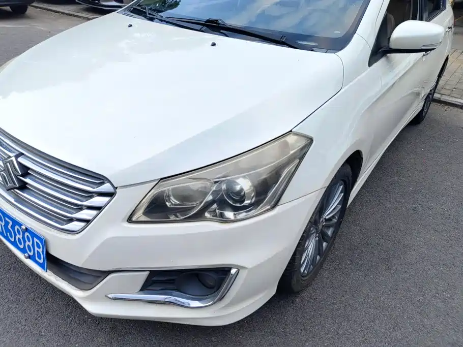 Suzuki Alivio — миниатюра 4