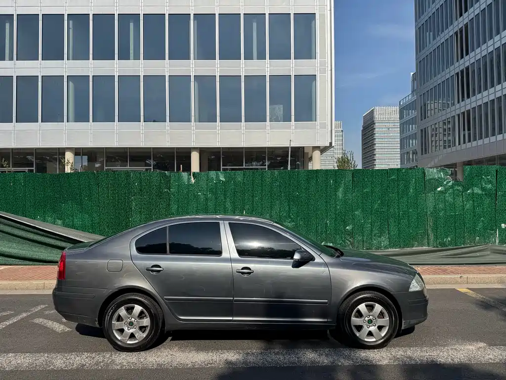 Skoda Octavia — миниатюра 4