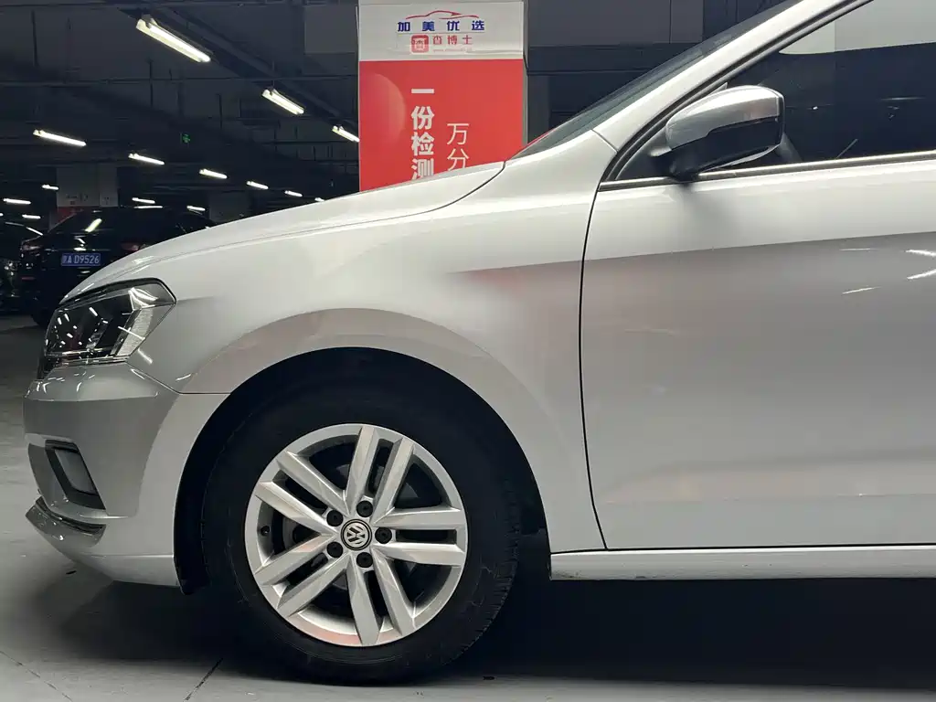 Volkswagen Jetta — миниатюра 23