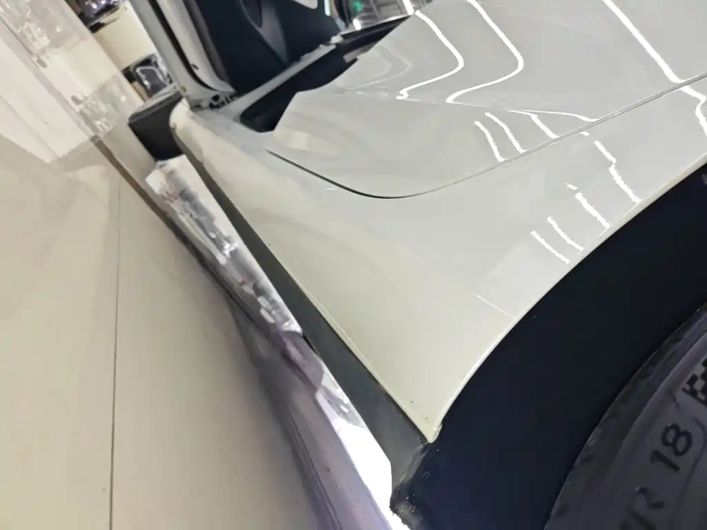 Tesla Model 3 — миниатюра 22