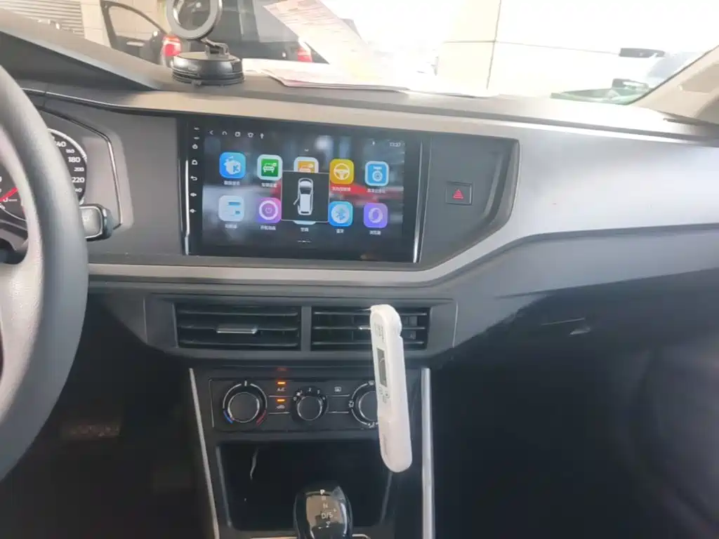 Volkswagen Polo — миниатюра 13