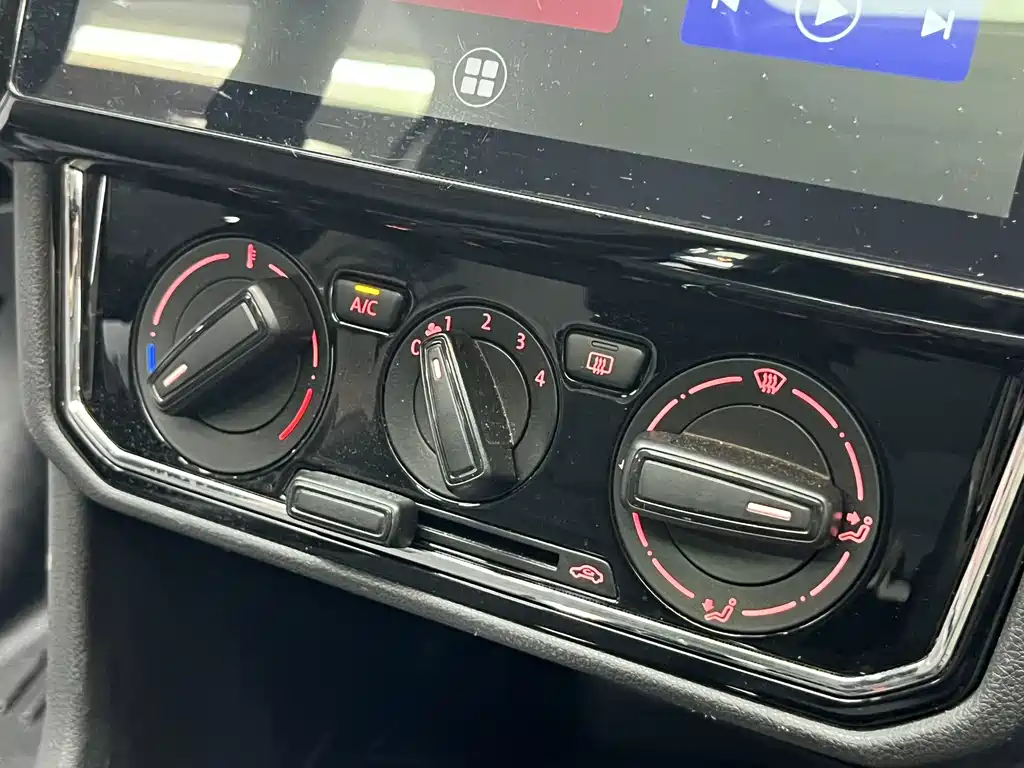 Volkswagen Jetta — миниатюра 14