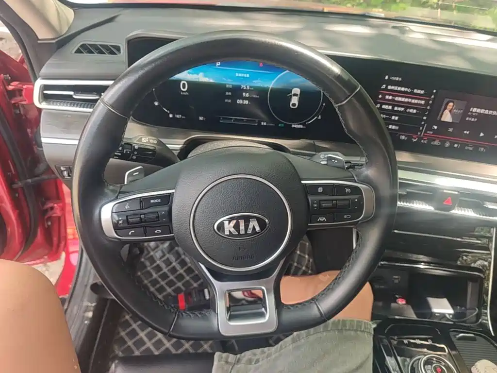 Kia K5 — миниатюра 11