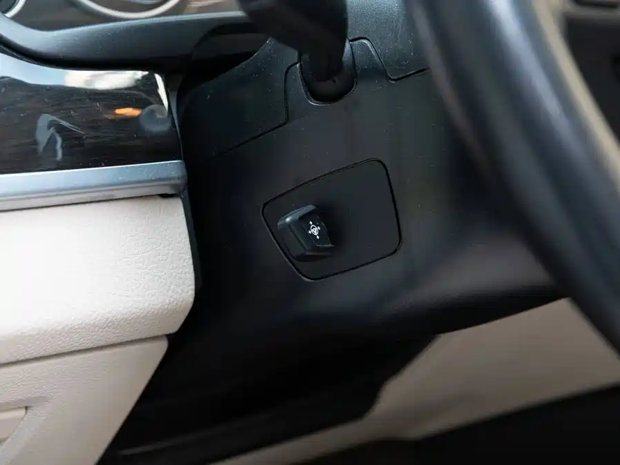 BMW 5 Series — миниатюра 11