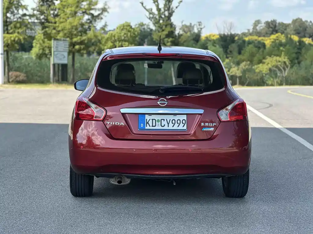 Nissan Tiida — миниатюра 16