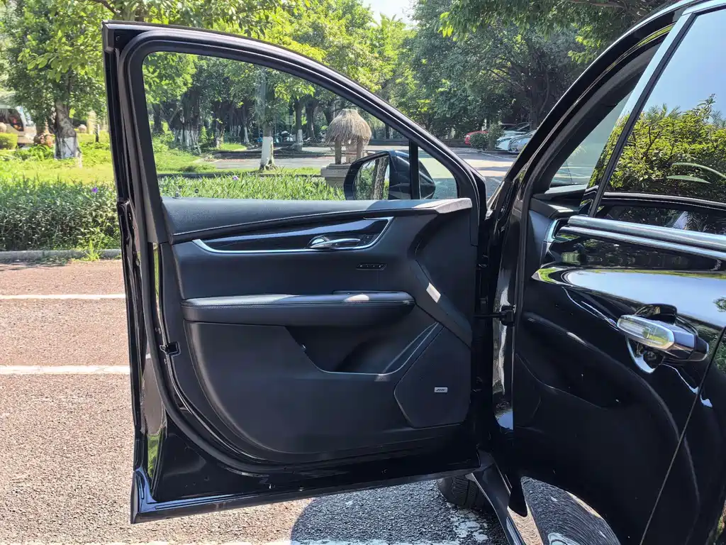 Cadillac XT5 — миниатюра 12