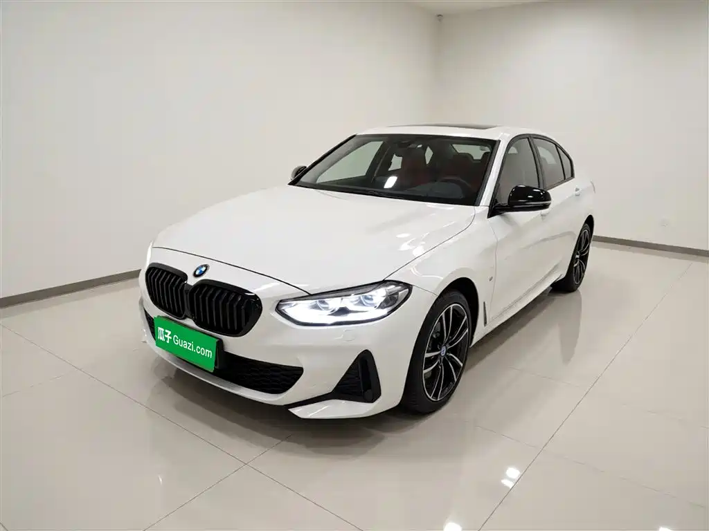 BMW 1 Series 2021